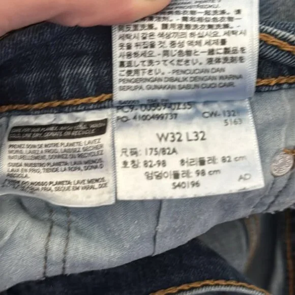 Levis Distressed Jeans Size 32 X 32 - Picture 2 of 9